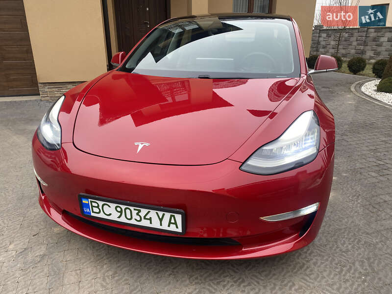 Седан Tesla Model 3 2019 в Самборе
