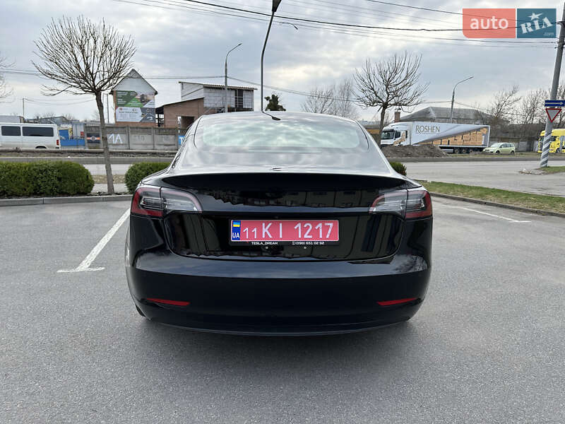 Седан Tesla Model 3 2019 в Виннице