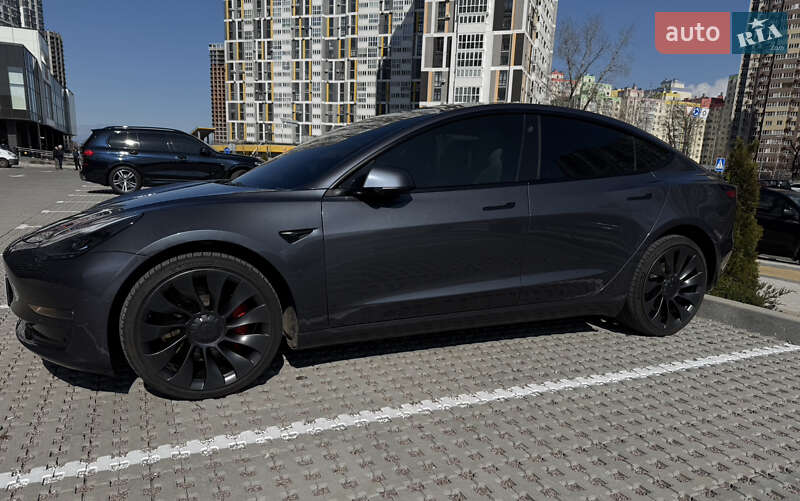 Седан Tesla Model 3 2022 в Киеве фото 3 Седан Tesla Model 3 2022 в Киеве
