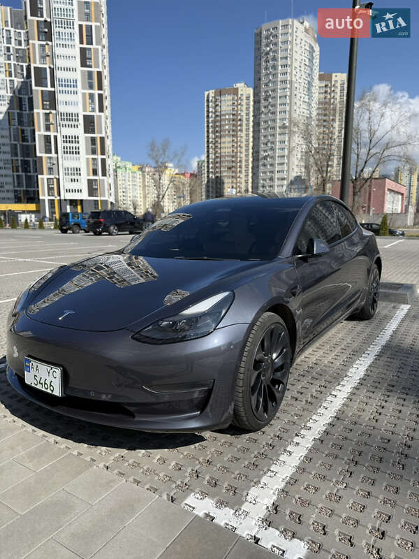 Седан Tesla Model 3 2022 в Киеве фото 10 Седан Tesla Model 3 2022 в Киеве