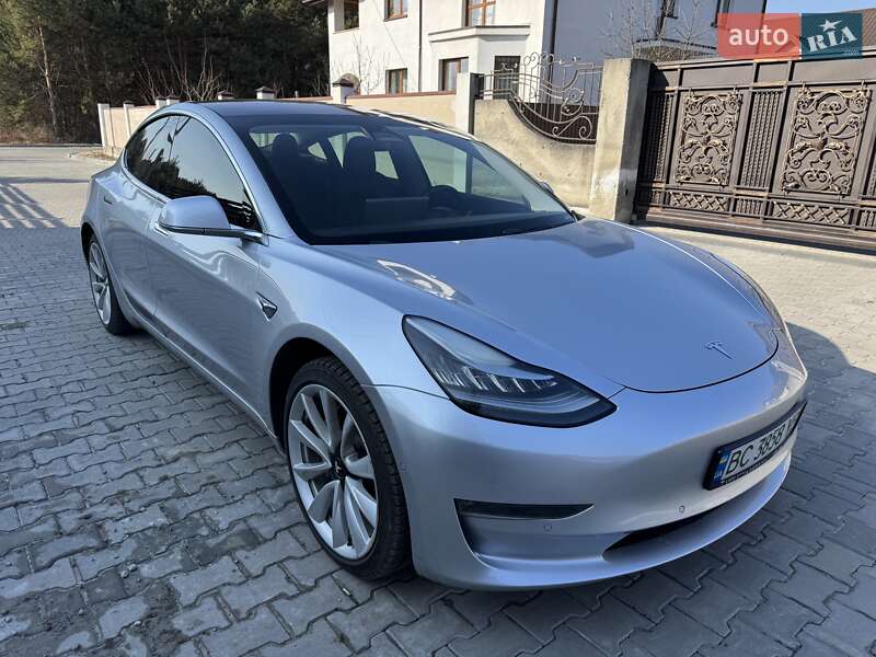 Tesla Model 3 2018
