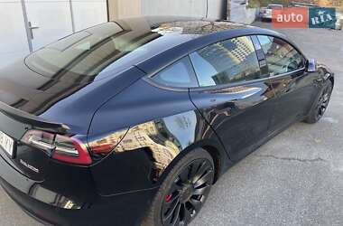Седан Tesla Model 3 2021 в Киеве