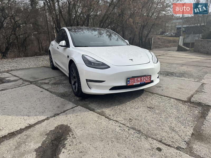 Седан Tesla Model 3 2021 в Шепетовке