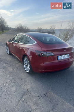 Седан Tesla Model 3 2019 в 