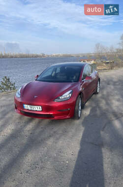 Седан Tesla Model 3 2019 в 
