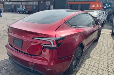 Седан Tesla Model 3 2024 в 