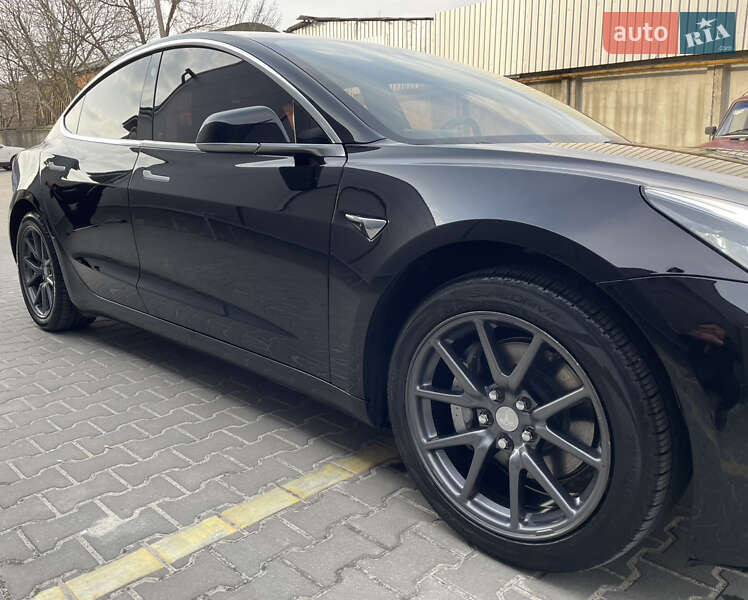 Седан Tesla Model 3 2019 в Хмельницком