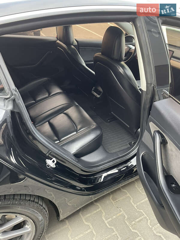Седан Tesla Model 3 2019 в Хмельницком
