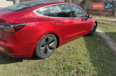 Седан Tesla Model 3 2019 в 