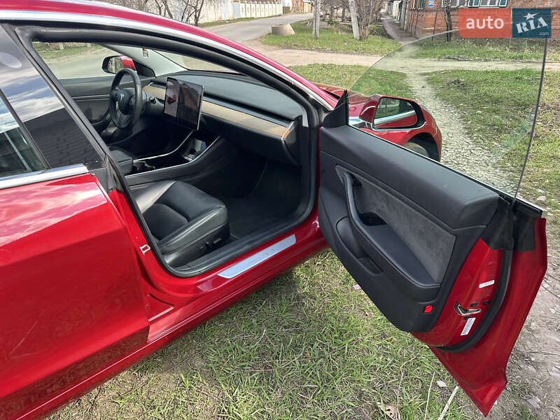 Седан Tesla Model 3 2019 в Харькове