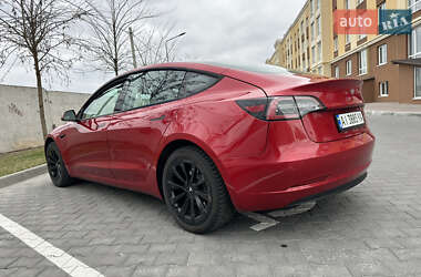 Седан Tesla Model 3 2022 в 
