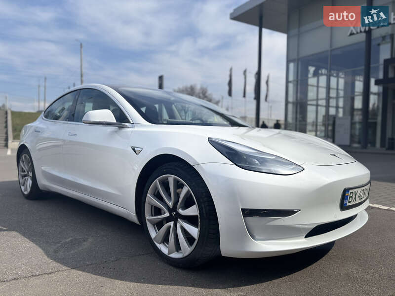 Седан Tesla Model 3 2020 в Хмельницком