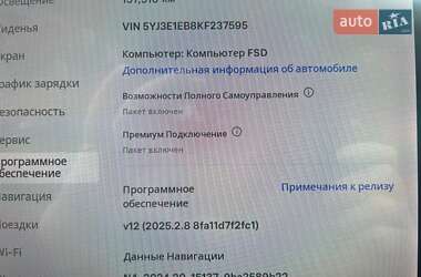 Седан Tesla Model 3 2019 в Львове