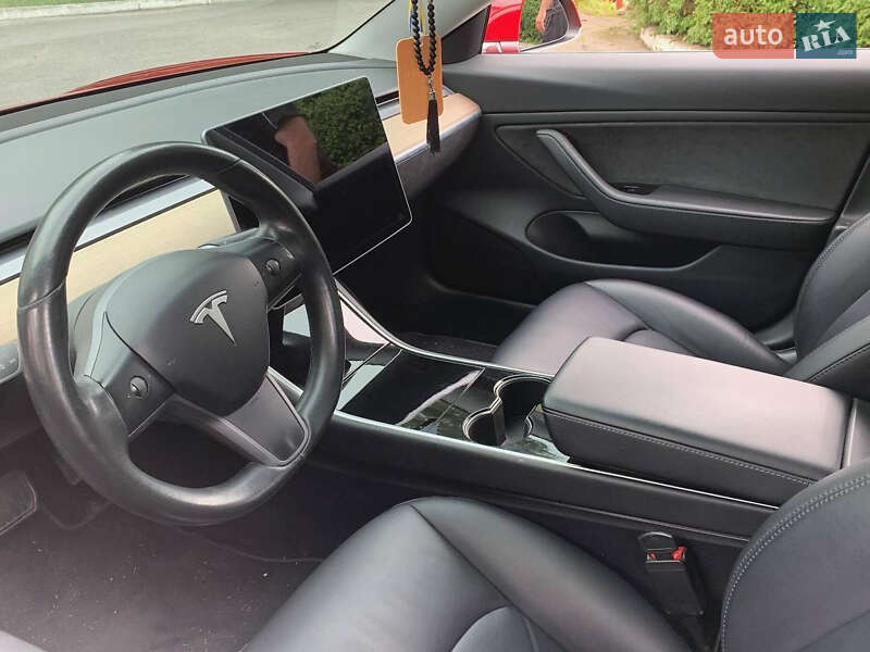 Седан Tesla Model 3 2018 в Черновцах фото 17 Седан Tesla Model 3 2018 в Черновцах