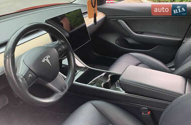 Седан Tesla Model 3 2018 в 