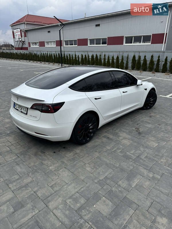 Седан Tesla Model 3 2023 в Луцьку