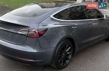 Седан Tesla Model 3 2019 в 