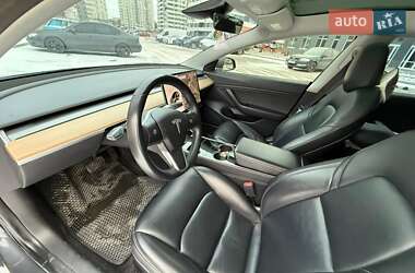 Седан Tesla Model 3 2019 в 
