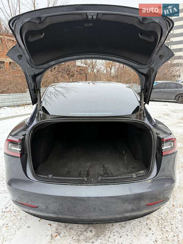 Седан Tesla Model 3 2019 в Харкові