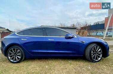 Седан Tesla Model 3 2018 в Киеве