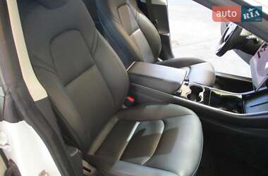 Седан Tesla Model 3 2018 в 
