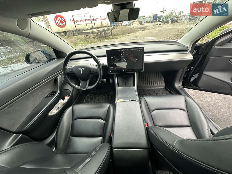Седан Tesla Model 3 2018 в Днепре