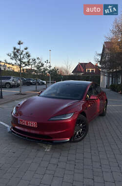 Tesla Model 3 2024
