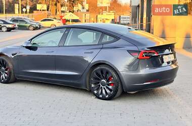 Седан Tesla Model 3 2021 в 