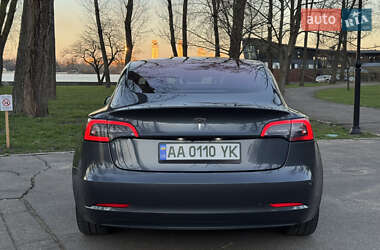 Седан Tesla Model 3 2018 в 