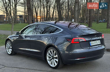 Седан Tesla Model 3 2018 в 