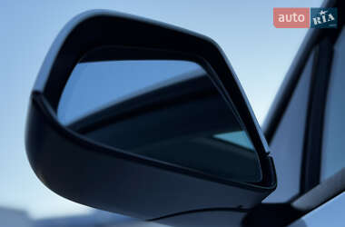 Седан Tesla Model 3 2023 в 