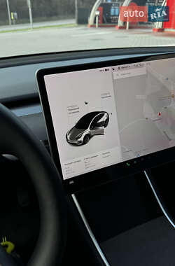 Седан Tesla Model 3 2019 в Тернополі