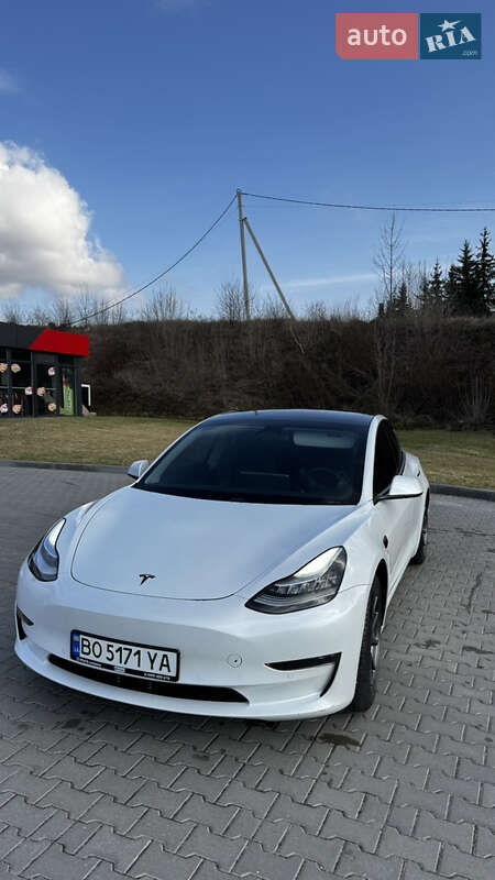 Седан Tesla Model 3 2019 в Тернополе