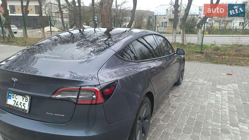 Седан Tesla Model 3 2022 в Львове