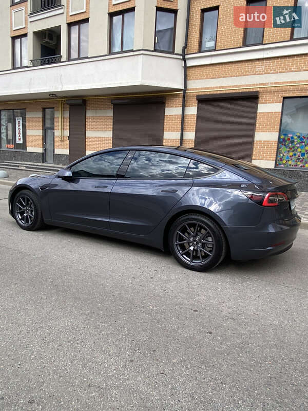 Седан Tesla Model 3 2021 в Харкові