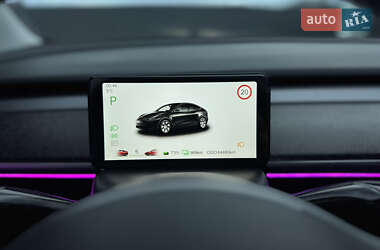 Седан Tesla Model 3 2021 в Ивано-Франковске