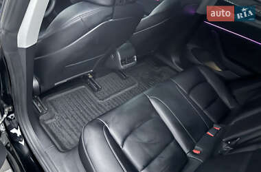 Седан Tesla Model 3 2021 в Ивано-Франковске