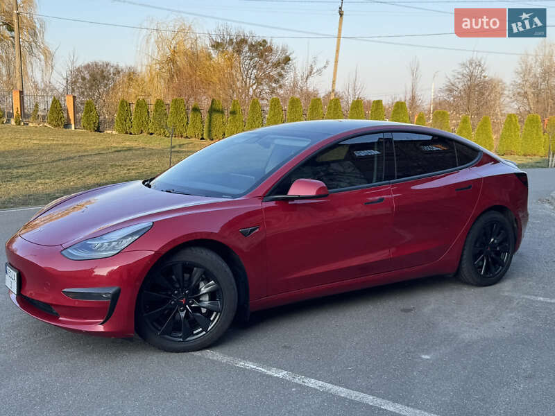 Седан Tesla Model 3 2020 в Киеве