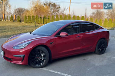 Седан Tesla Model 3 2020 в 