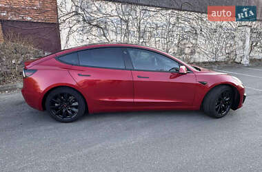 Седан Tesla Model 3 2020 в 