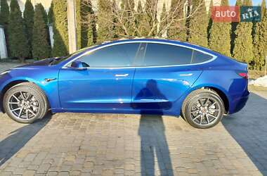 Седан Tesla Model 3 2019 в 