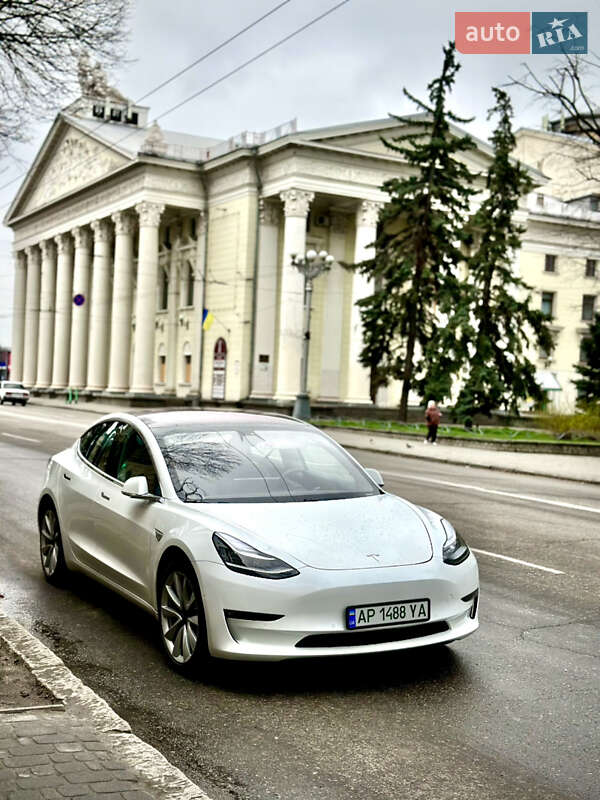 Седан Tesla Model 3 2018 в Запорожье