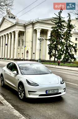 Седан Tesla Model 3 2018 в 