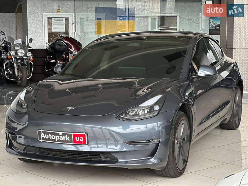 Tesla Model 3 2023