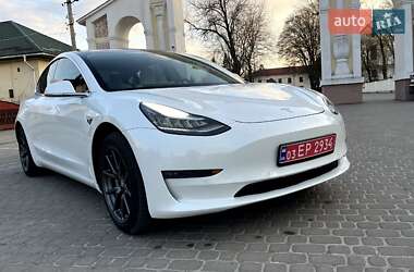 Седан Tesla Model 3 2019 в 