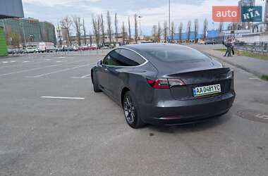 Седан Tesla Model 3 2019 в 