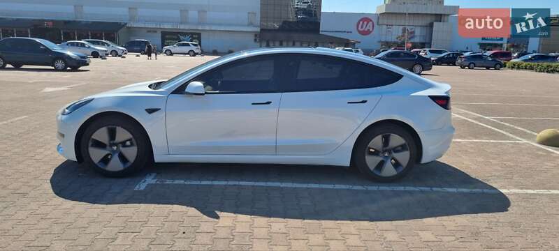 Седан Tesla Model 3 2023 в Житомирі