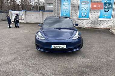 Седан Tesla Model 3 2020 в 