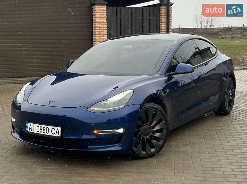 Седан Tesla Model 3 2021 в 