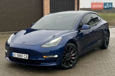 Седан Tesla Model 3 2021 в 